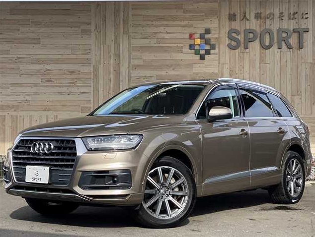 アウディ Q7 中古車